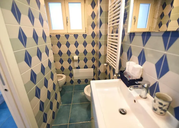 - Antica Residenza Amalfitana *