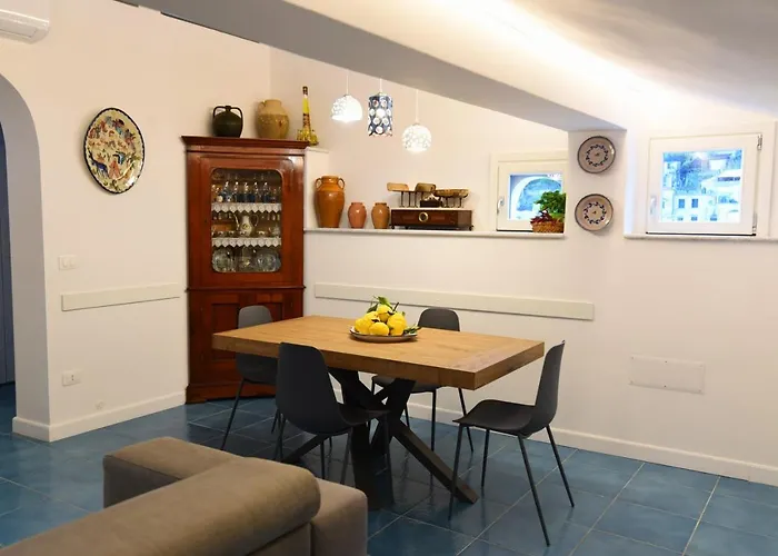 - Antica Residenza Amalfitana